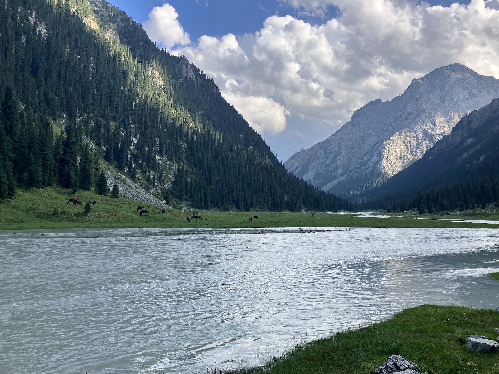 Kyrgyzstan Valley | Panoramic view of mountains 