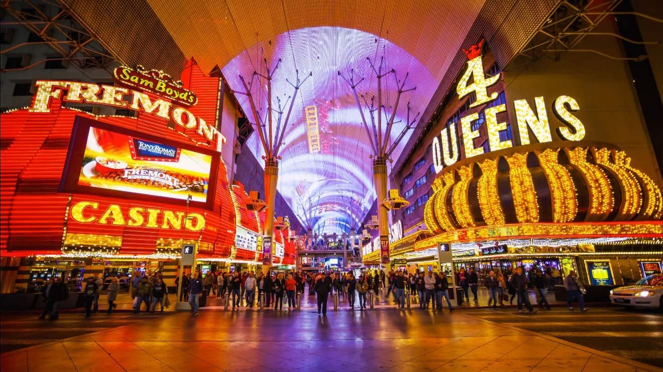 Khám Phá Phố Fremont - Nơi Bắt Đầu Của Las Vegas - Vigotour
