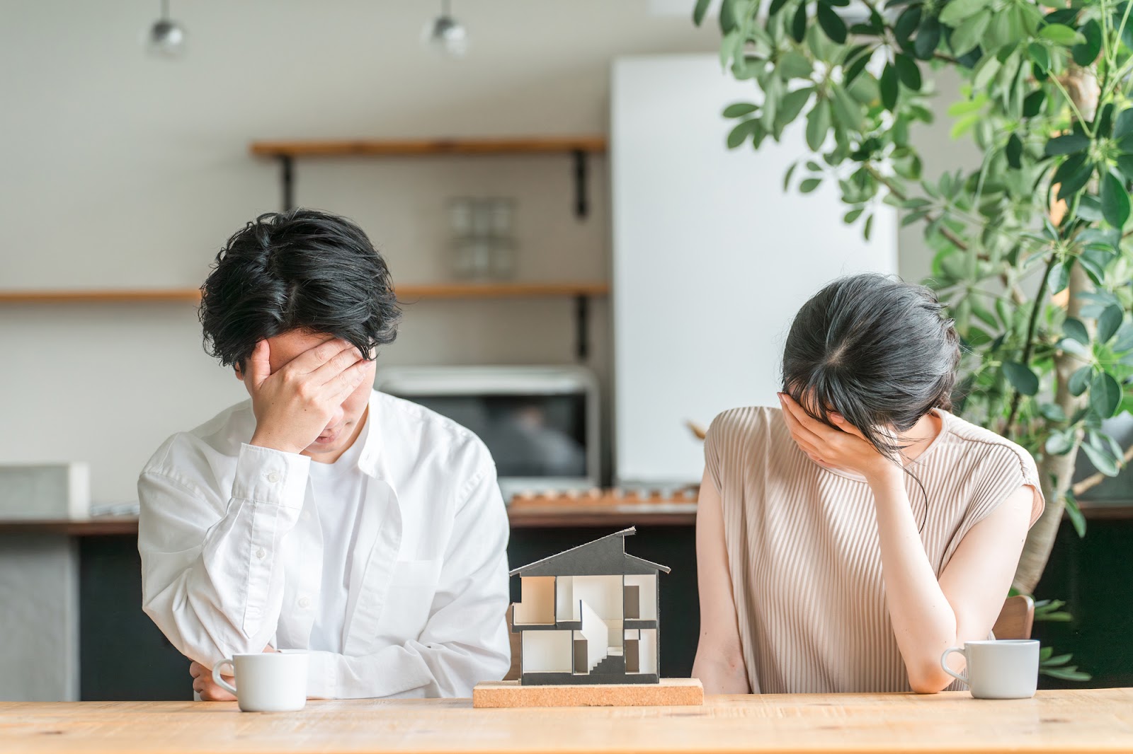 家づくりに後悔して悩む夫婦