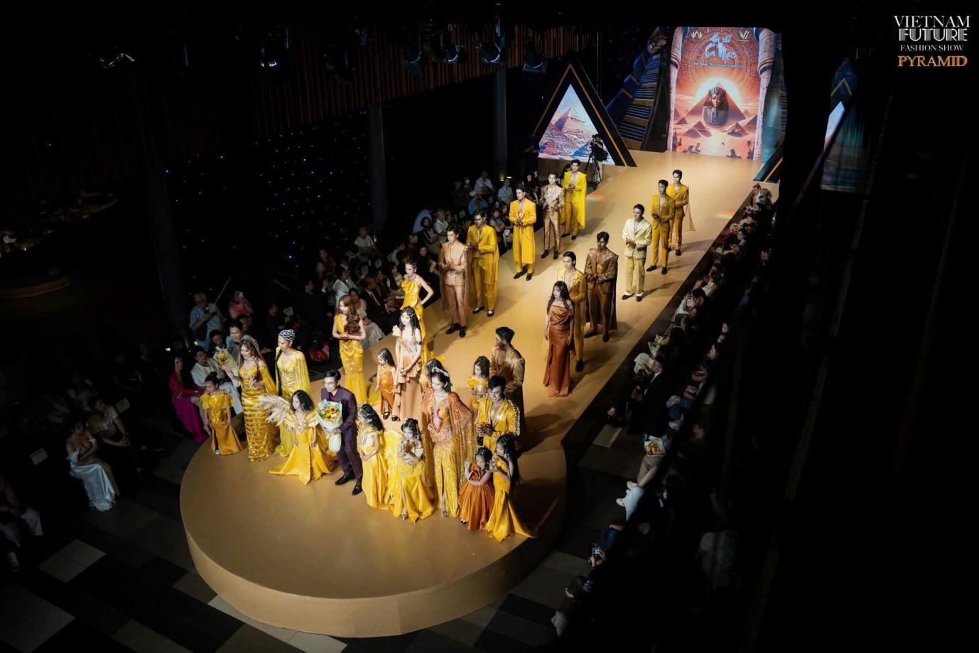 Á Hậu Ánh Quyên, Sales Gallery Phú Mỹ Hưng