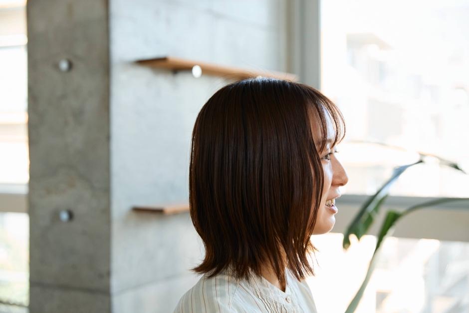 窓の外を見ている女性

AI によって生成されたコンテンツは間違っている可能性があります。
