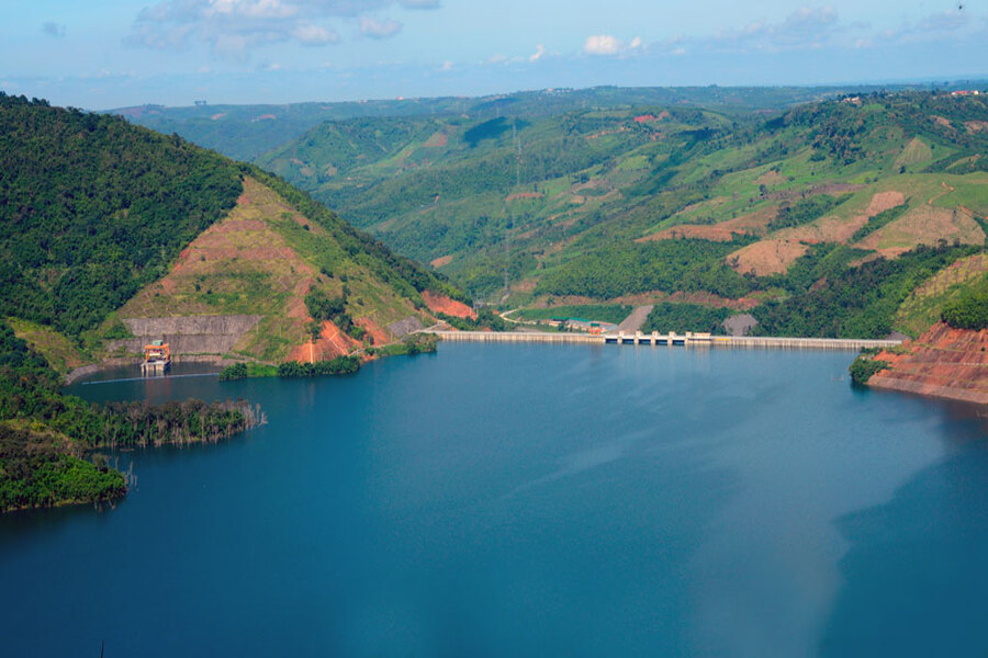 Thac Mo Lake with Ba Ra Mountain has become a key tourist area of ​​Binh Phuoc. Source: the gioi dat viet