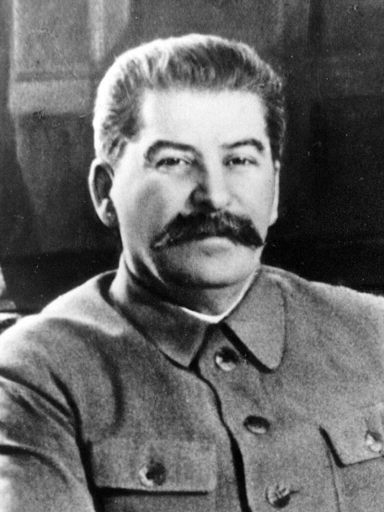 https://diendantheky.net/wp-content/uploads/2024/12/Joseph_Stalin_1950_cropped-768x1024.jpg