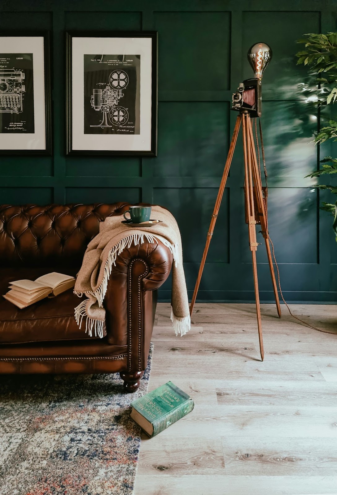 The Emerald drama with vintage-inspired furniture and elements.