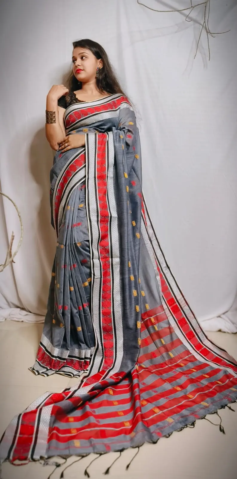 Handloom Saree draping