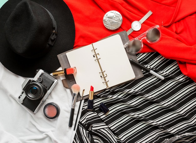 The Art of Layering Jewelry and Accessories