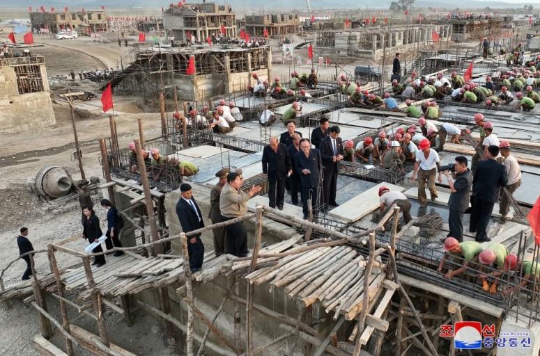 Respected Comrade Kim Jong Un Guides Campaign of Recovering from Flood Damage in North Phyongan Province