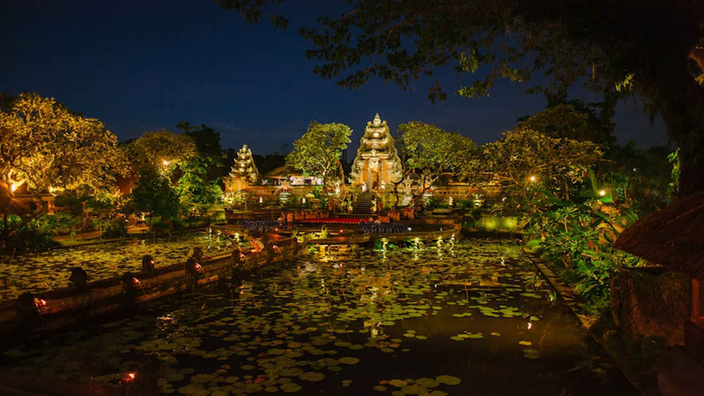 Ubud Water Palace nearby Ubud Art market