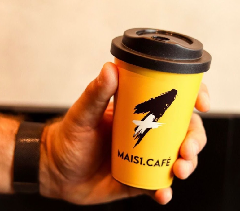 tomar café em jejum faz mal
