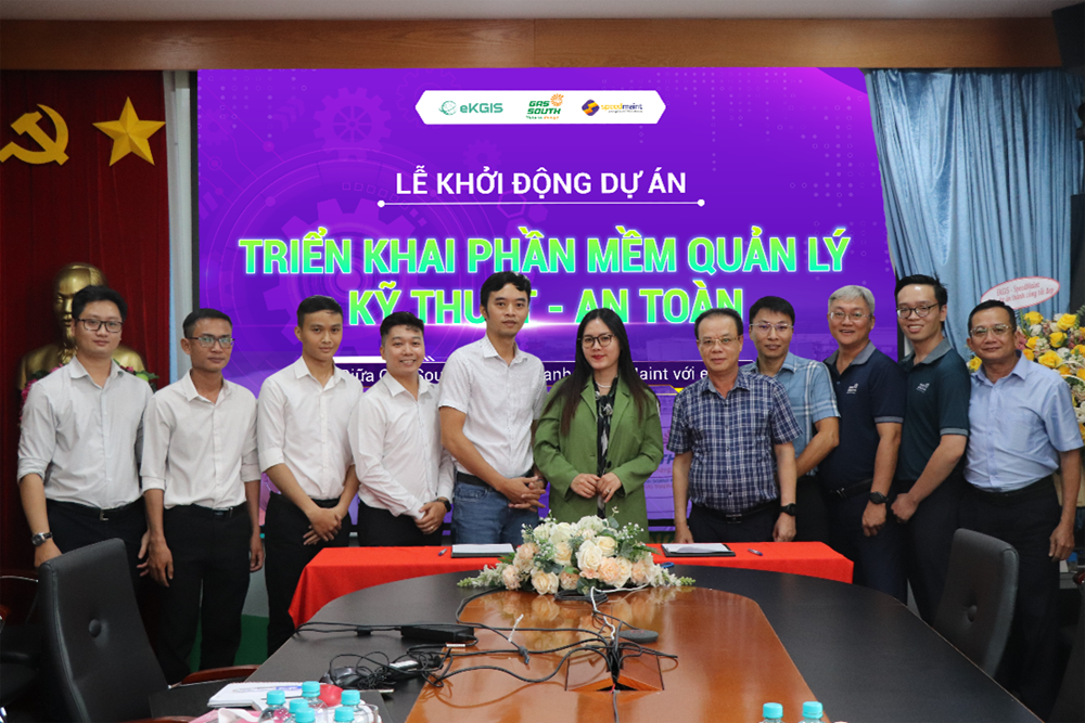 <!-- wp:paragraph -->
<p><em> Đội ngũ SpeedMaint và Gas South tại Công ty CP Kinh doanh Khí miền Nam </em></p>
<!-- /wp:paragraph -->

 Đội ngũ SpeedMaint và Gas South tại Công ty CP Kinh doanh Khí miền Nam 
(từ trái qua phải) (ảnh: Gas South)