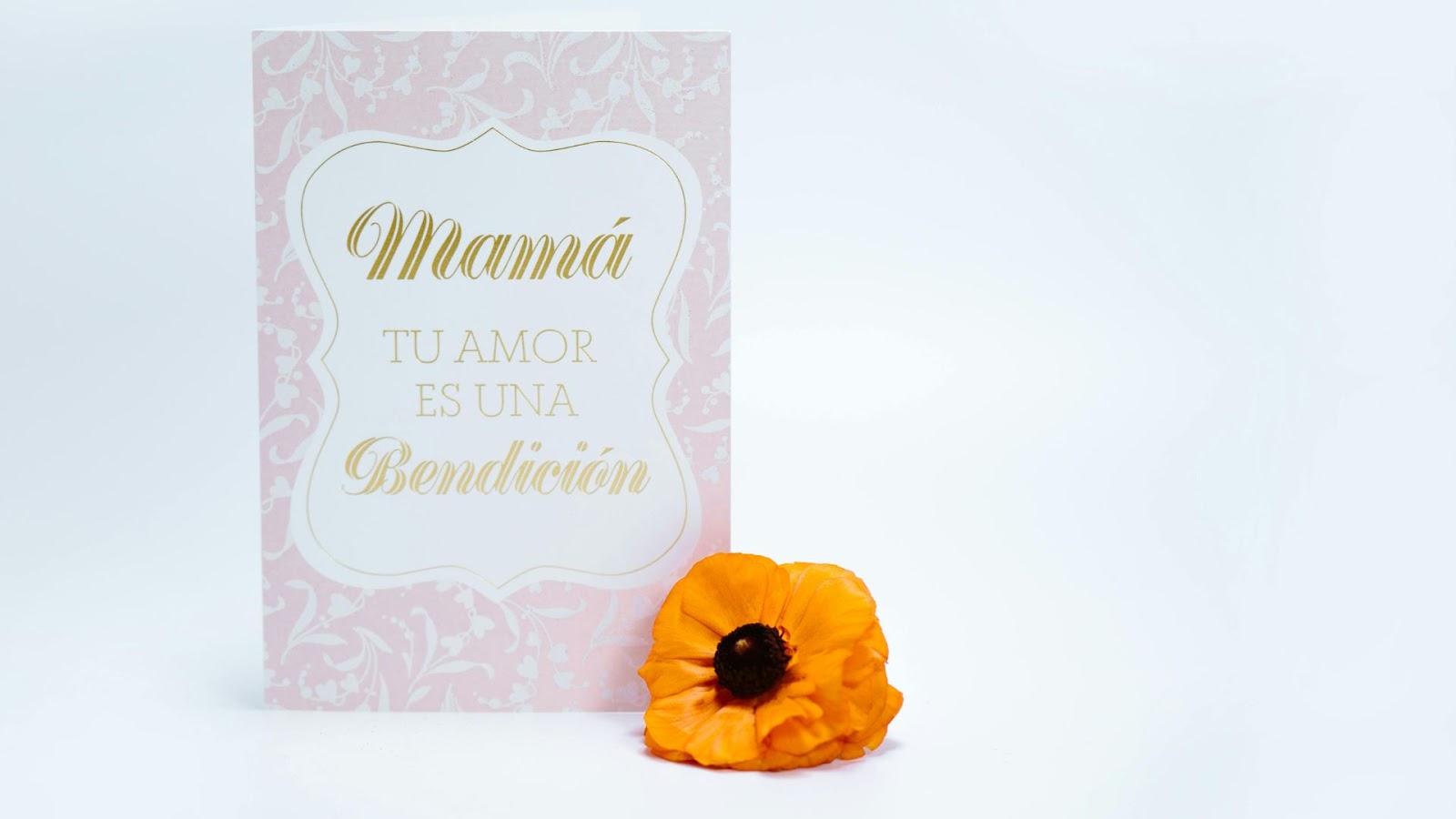 Mother condolence card goes well beyond a simple gesture; it shows how you care about her and share her pain.&nbsp;