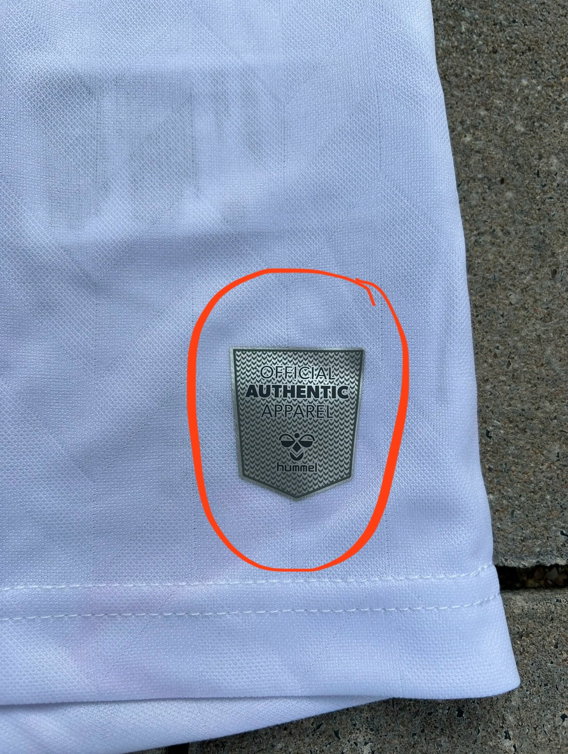 How to check Hummel shirt authenticity