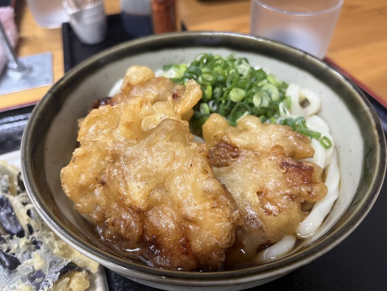 いわのや名物『とり天ぶっかけ』