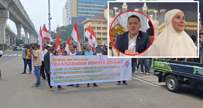  [BREAKING NEWS] Mabes Polri Digeruduk Massa Usai Viral Selebgram Transgender Isa Zega Berpakaian Wanita Jalani Ibadah Umrah