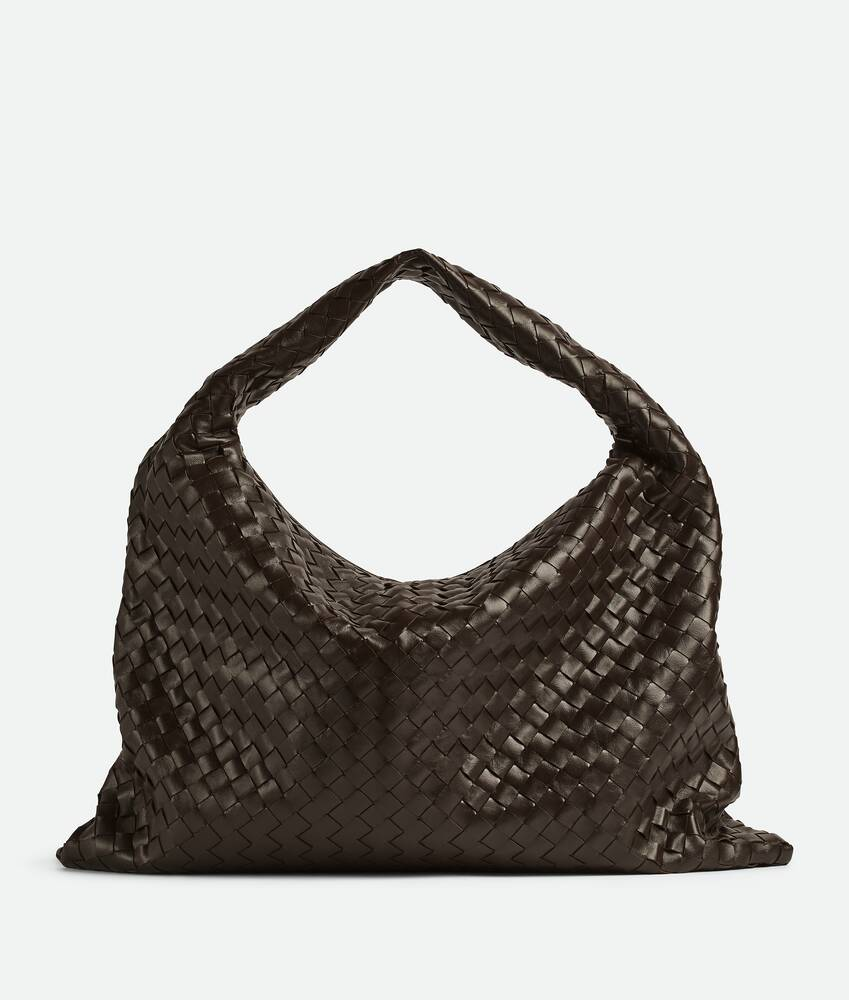 3. กระเป๋า Bottega Veneta Hop intrecciato Weave leather shoulder bag