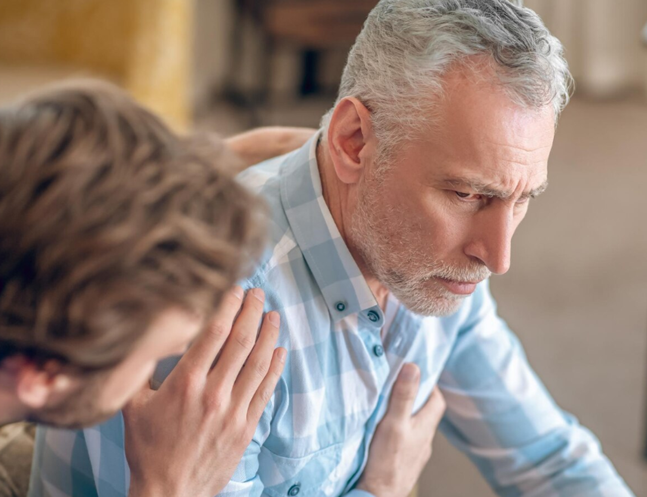 What does a cardiac headache feel like?