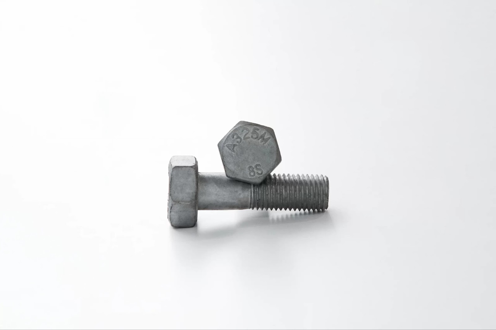 Vật liệu thép hợp kim carbon và thép chịu nhiệt của bulong ASTM