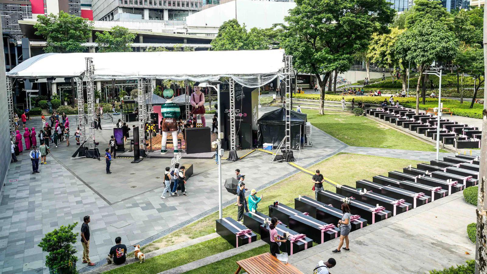 Squid Game season 3 campaign in Manila jump rope challenge