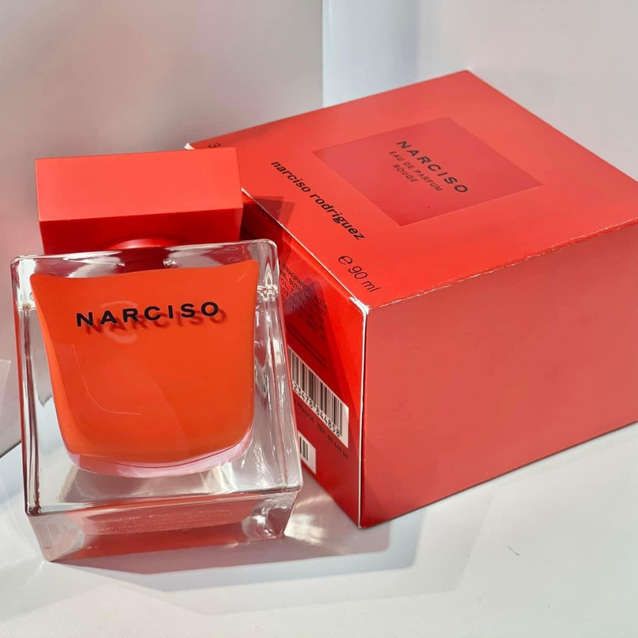 Narciso Rouge EDP tôn vinh sự quyến rũ, đam mê và sức mạnh của người phụ nữ.