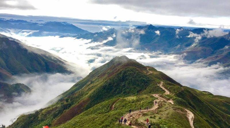 Săn mây tại Tà Xùa - 'Sống Lưng Khủng Long' | Hội Du Lịch