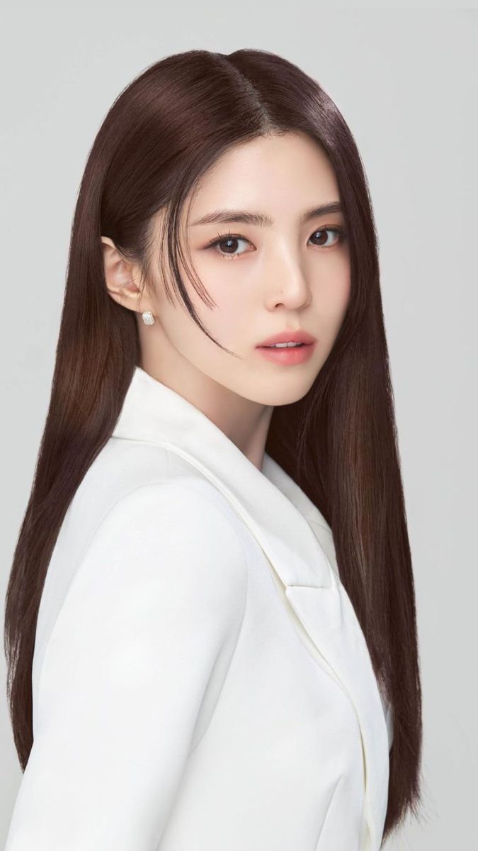 This contains an image of Actress Han So Hee