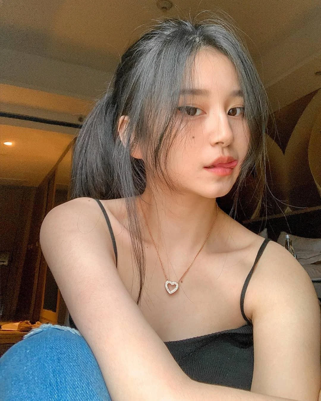 Cewek Menggoda yang Membuat Setiap Momen Terasa Begitu Menggairahkan, cewek menggoda, momen menggairahkan, gadis seksi