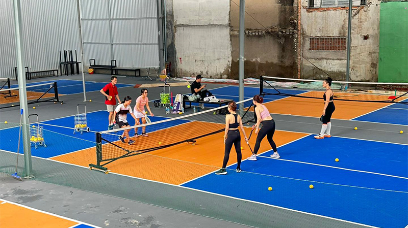 Pickleball Tân Phú: Sân Nhóm Bạn, địa điểm lý tưởng cho mọi người đam mê bộ môn Pickleball