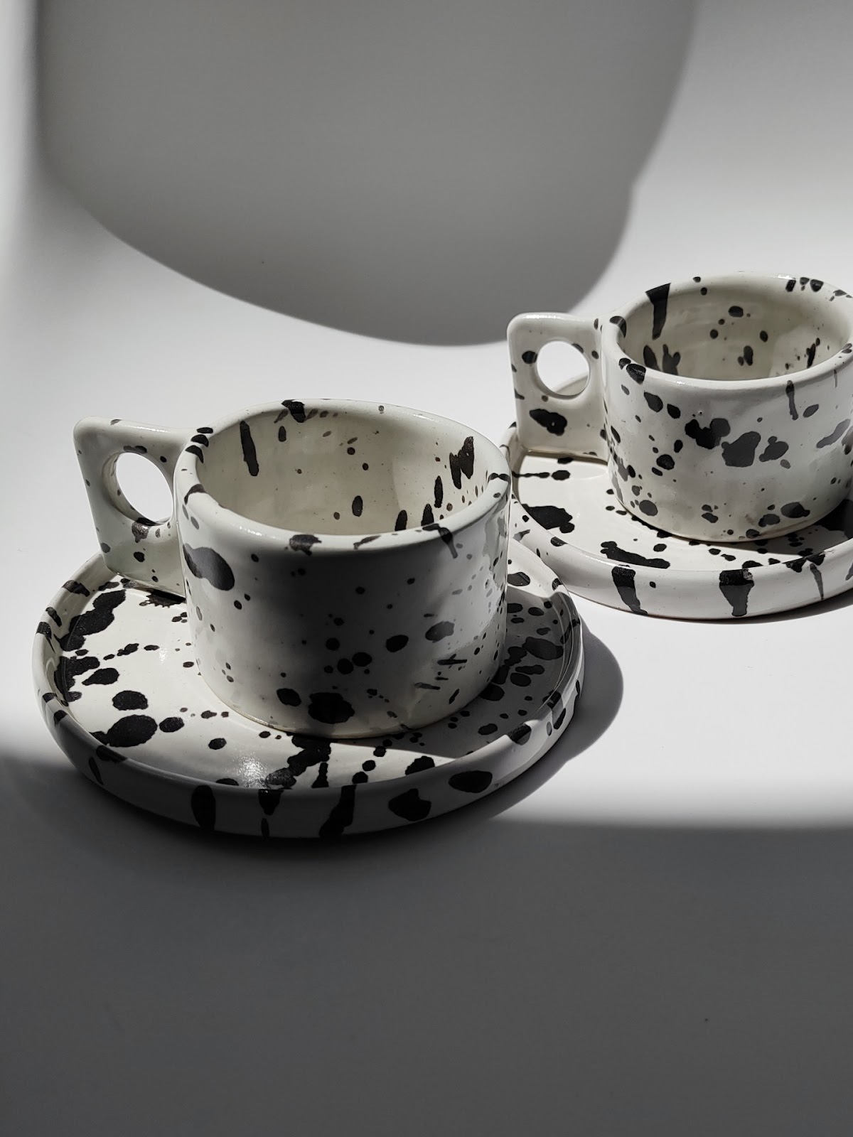 splatter pottery painting 
