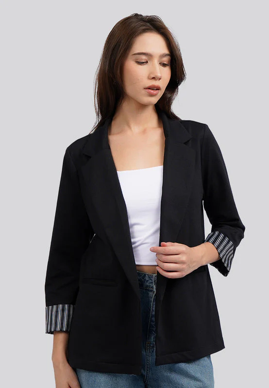 Straight Cut Long Sleeve Blazer