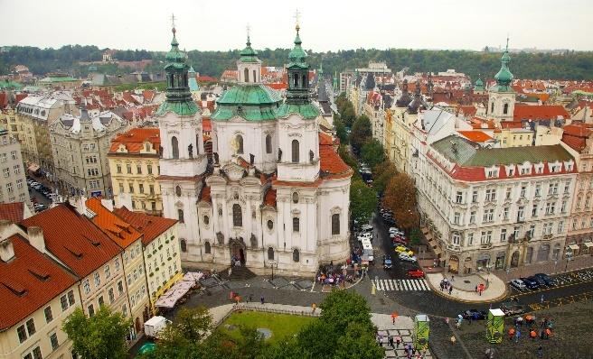 Nhà thờ St. Nicholas ở Quảng trường Thành phố Cổ tại Trung tâm Thành phố  Praha | Expedia