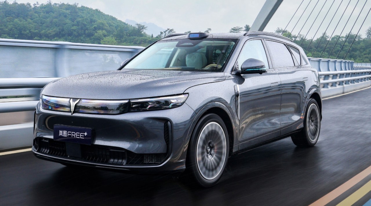 Voyah Free+ combines advanced Huawei tech with electric and hybrid crossover design, offering long range and luxury features tailored for the Chinese market.