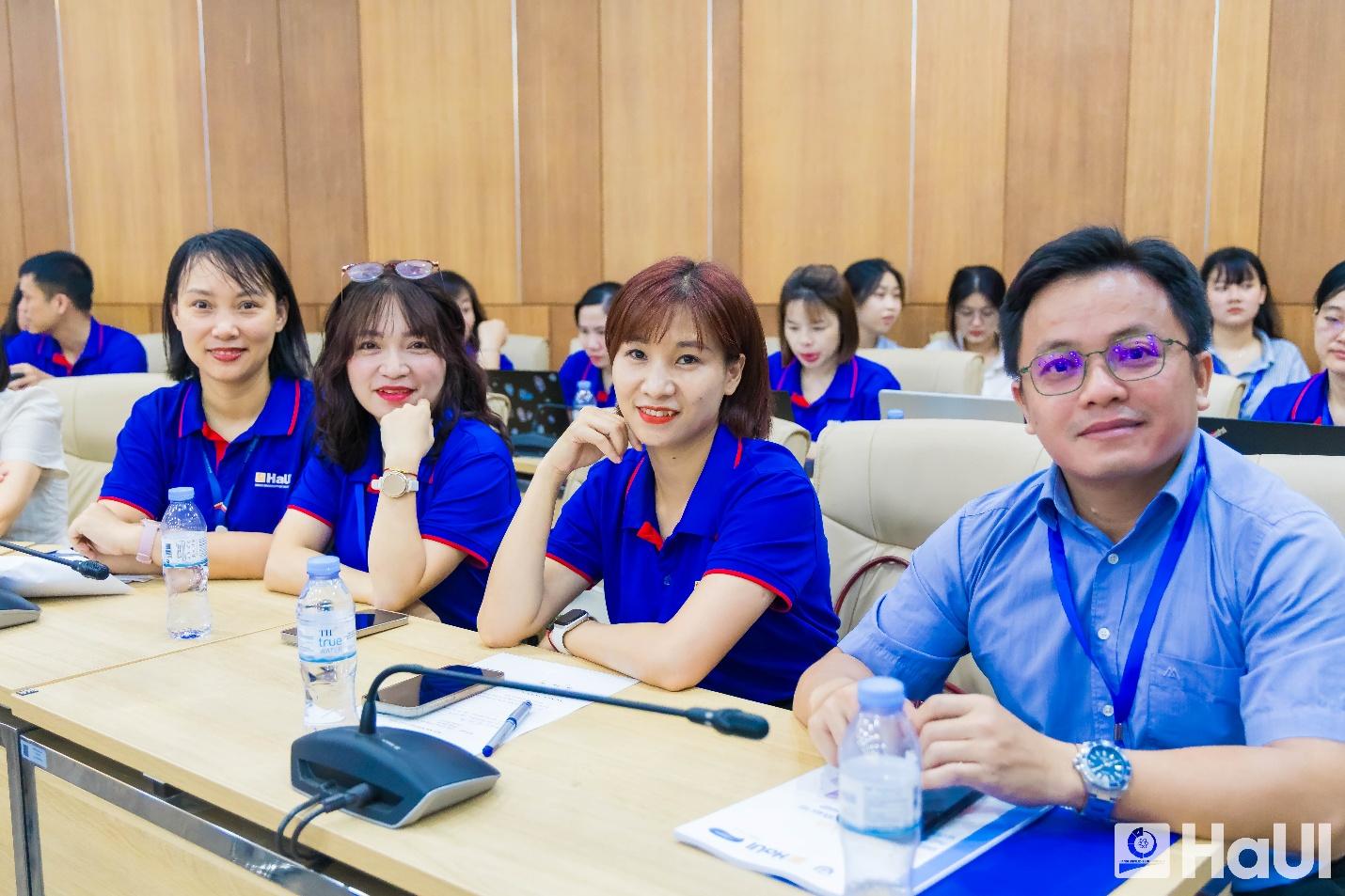A group of people sitting at a table

AI-generated content may be incorrect.