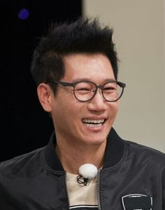 This contains an image of Ji Suk Jin.