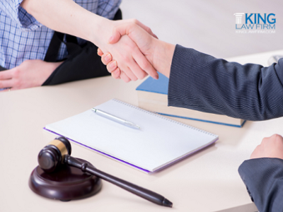 Finding the Right Divorce Lawyer for Complex Cases