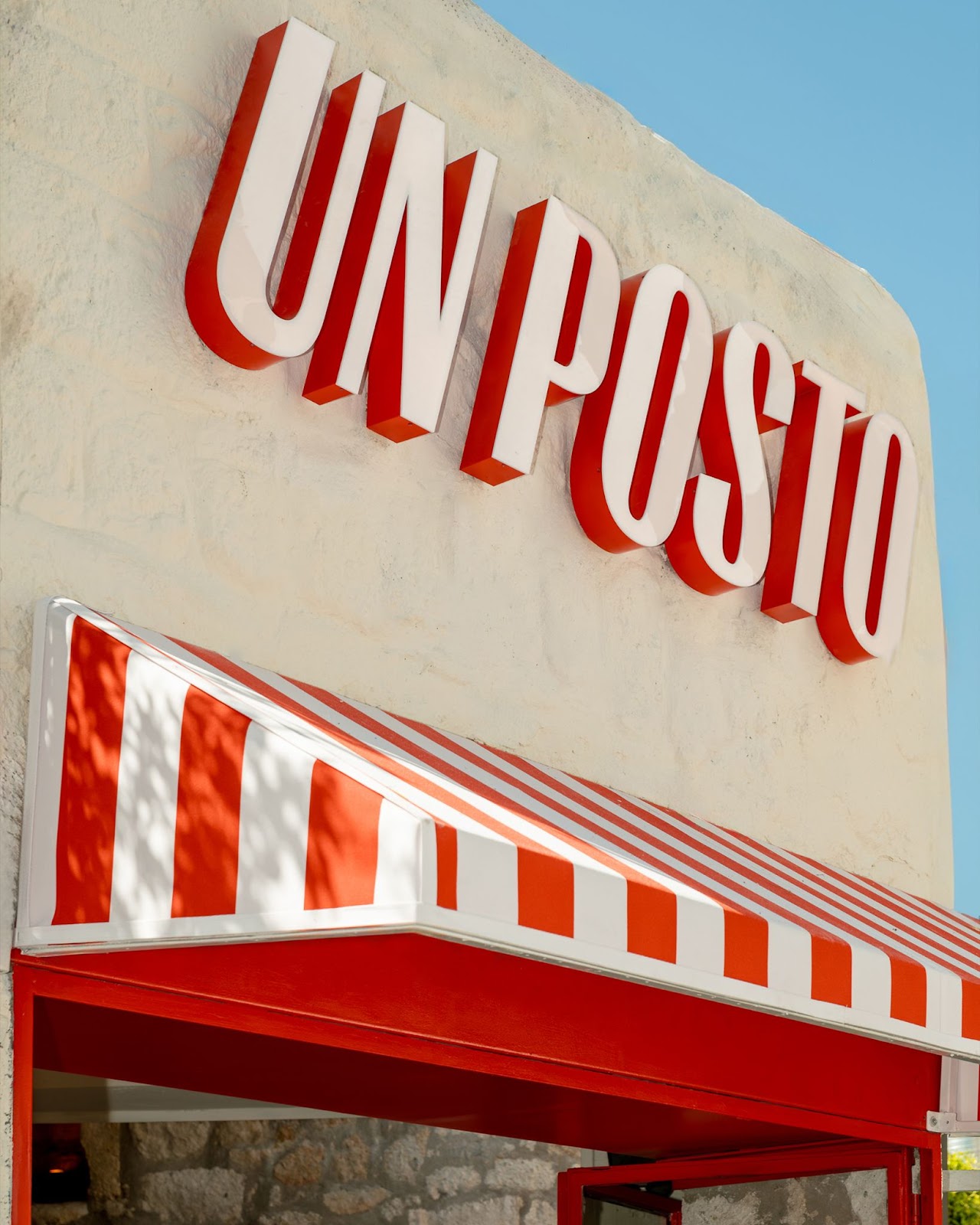 Image from the Focaccia Elevated: Un Posto's Branding and Visual Identity Story article on Abduzeedo