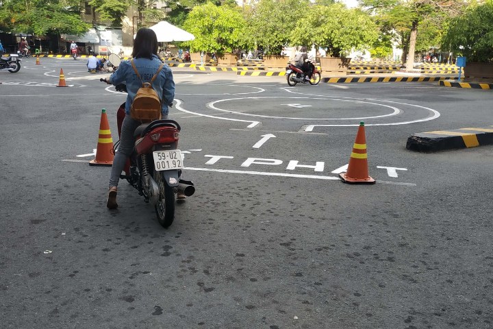 Để hoàn thành bài thi vòng số 8, thí sinh cần phải đi đủ một vòng rưỡi