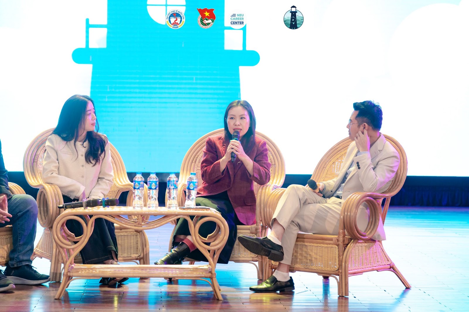 Recap Lễ Phát Động Dự Án Neu Daily Mentoring-Talkshow “Mentorverse: Sức Mạnh Kết Nối - Dẫn Lối Gen Z”