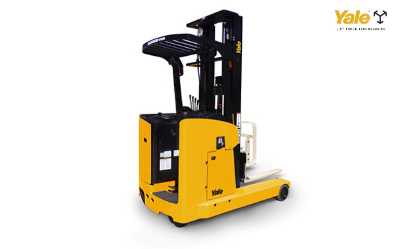Xe nâng điện sử dụng nguồn điện được cung cấp bởi hệ thống bình điện