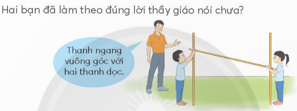 BÀI 78.ÔN TẬP CUỐI NĂMÔN TẬP SỐ TỰ NHIÊN VÀ CÁC PHÉP TÍNHLUYỆN TẬPBài 1:Làm theo mẫuĐáp án chuẩn:  Đọc sốViết sốViết số thành tổng theo các hàngBa trăm hai mươi lăm nghìn sáu trăm linh bảy325 607300 000 + 20 000 + 5 000 + 600 +7Bốn trăm mười lăm triệu chín trăm linh một nghìn hai trăm bảy mươi sáu415 901 276400 000 000 + 10 000 000 + 5 000 000 + 900 000 + 1 000 + 200 + 70 + 6Bảy triệu không trăm hai mươi nghìn ba trăm linh một7 020 3017 000 000 + 20 000 + 300 + 1 Bài 2: Cho biết dân số của khu vực Đông Nam Á năm 2020 là 668 619 840 ngườia, Đọc số dân của khu vực Đông Nam Á năm 2020.b, Trong số 668 619 840:Lớp triệu gồm các chữ số nào?Chữ số 4 thuộc hàng nào lớp nào?Các chữ số 8 kể từ trái sang phải, lần lượt có giá trị là bao nhiêu?c, Làm tròn số dân của khu vực Đông Nam Á năm 2020 đến hàng nghìn.Đáp án chuẩn:  a, Sáu trăm sáu mươi tám triệu sáu trăm mười chín nghìn tám trăm bốn mươib, Lớp triệu gồm: 6,6,8Chữ số 4 thuộc hàng chục, lớp đơn vịCác số 8 từ trái sang phải lần lượt có giá trị là: 8 triệu, 8 trămc, 668 620 000 Bài 3: Câu nào đúng, câu nào sai?a, Trong dãy số tự nhiên, hai số liên tiếp nhau hơn (hoặc kém) nhau 1 đơn vịb, 0 là số tự nhiên bé nhất, không có số tự nhiên lớn nhấtc, 90; 100; 110 là ba số tròn trăm liên tiếpĐáp án chuẩn:  a, Đúng b,Đúng c,SaiBài 4: Quan sát bảng sau :a, Trong bốn thành phố, thành phố nào nhiều dân nhất, thành phố nào ít dân nhất?b, Kể tên bốn thành phố theo thứ tự từ nhiều dân đến ít dânĐáp án chuẩn:  a, Thành phố Hồ Chí Minh nhiều dân nhất    Thành phố Huế ít dân nhất.b, Hồ Chí Minh; Hà Nội; Đà Nẵng; Huế.Bài 5: a, Có bao nhiêu số tự nhiên có một chữ số? Có hai chữ số?b, Dùng cả 5 chữ số: 2, 5, 3, 0, 7 để viết:- Số tự nhiên lớn nhất có năm chữ số- Số tự nhiên bé nhất có năm chữ sốĐáp án chuẩn:  a, Có 10 số tự nhiên có một chữ số, 90 số tự nhiên có hai chữ số.b, - Số tự nhiên lớn nhất có năm chữ số: 75320    - Số tự nhiên bé nhất có năm chữ số: 20357 Bài 6: a, Thay ? bằng chữ thích hợpa + b = ? + a(a + b) + c = a + (b + ?)a x b = b x ?(a x b) x c = a x (b x ?)a x (b + c) = a x b + a x ?b, Chọn kết quá thích hợp với mỗi phép tínhĐáp án chuẩn:  a, a + b = b + a   (a + b) + c = a + (b + c)    a x b = b x a   (a x b) x c = a x (b x c)    a x (b + c) = a x b + a x cb, a + 0 = a x 1 = a - 0 = a : 1 = a    a x 0 = 0 : a = a - a = 0    a : a = 1 Bài 7: Tínha, 47000 + 8000 + 3000    250000 - 5 x 10000    20 x 3 x 5 x 7b, (3075 - 75) : 3    8 x (700 + 300)    92 x 753 - 82 x 753 Đáp án chuẩn:  a, 58000 b, 1000    200000     8000    2100     7530Bài 8: Đặt tính rồi tínha, 25432 + 1938b, 78509 - 39462c, 714 x 53d, 13498 : 32Đáp án chuẩn:  a, 27370b, 39047c, 37842d, 13498 : 32 = 421 dư 26 Bài 9: Tính giá trị của các biểu thức a, 205730 - 531 x 62b, 7368 : 24 x 84c, 92456 x (170 : 34 - 5)Đáp án chuẩn:  a, 172808b, 25788c, 0Bài 10: Số ?a, ? - 948 = 6142b, 162 : ? = 27c, 36815 - ? = 0Đáp án chuẩn:  a, 7090 b, 6 c, 36815 Bài 11: Nhà trường tổ chức cho học sinh khối lớp 4 đi du lịch bằng tàu hỏa. Các bạn ngồi trên các toa tàu được thiết kế có 2 dãy ghế, mỗi dãy ghế gồm 16 hàng ghế, mỗi hàng ghế có 2 chỗ ngồi. Hỏi cần ít nhất bao nhiêu toa tàu như thế để chở hết 175 học sinh khối lớp 4? Đáp án chuẩn:  Cần ít nhất 3 toa tàu để chở được hết 175 học sinh khối 4 .VUI HỌCĐáp án chuẩn:  34;35;36 -> 71;73;75 -> 16;18;20 ->  47;49;51 -> 98;99;100THỬ THÁCHBài 1: Bạn Hà dùng 1/2 số vở của mình để tặng bạn. Hỏia, Số vở của Hà là số chẵn hay số lẻ? Vì sao?b, Số vở Hà tặng bạn có thể là số chẵn hay số lẻ? Vì sao?Đáp án chuẩn:  a, Số chẵn b, Số chẵn hoặc số lẻ Bài 2: Hãy cho biết hình dưới đây có bao nhiêu tiềnVới số tiền trên có thể mua được một chiếc xe đạp và một cái mũ bảo hiểm nào dưới đây ?Đáp án chuẩn:   Có 1 000 000 đồng có thể mua được :Xe đạp 849 000 đồng và mũ bảo hiểm 129 000 đồngXe đạp 749 000 đồng và mũ bảo hiểm 129 000 đồngXe đạp 749 000 đồng và mũ bảo hiểm 217 000 đồngKHÁM PHÁSố ?Cá mặt trăng sống ở đại dương. Cá mặt trăng có thể dài tới 330 cm và nặng gần 2 tấn. Biết rằng số trứng cá cái đẻ mỗi lần gấp 3 lần số bé nhất trong các số tròn trăm triệu. Cá cái mỗi lần đẻ khoảng ..?.. trứng.Đáp án chuẩn:  300 000 000 trứngLUYỆN TẬPBài 1:Chọn ý trả lời đúng a,  4/7 của hình chữ nhật đã được tô màu có nghĩa làA. Chia hình chữ nhật thành 7 phần, tô màu 4 phầnB. Chia hình chữ nhật thành 7 phần bằng nhau, tô màu 4 phầnC. Chia hình chữ nhật thành 4 phần, tô màu 7 phầnD. Chia hình chữ nhật thành 4 phần bằng nhau, tô màu 7 phần b, Phân số  6/8  bằng phân số nào dưới đây     Đáp án chuẩn:  a,B b,BBài 2: Viết một phân số:a, Bé hơn 1b, Lớn hơn 1c, Bằng 1Đáp án chuẩn:                Bài 3: Đáp án chuẩn:  Bài 4: TínhĐáp án chuẩn:  Bài 5: Số ?Đáp án chuẩn:  a,0                b,9                 c,0Bài 6: TínhĐáp án chuẩn:  Bài 7: Buổi sáng và buổi chiều Vân uống 2 l nước. Biết buổi chiều Vân uống nhiều hơn buổi sáng  1/4  l nước. Hỏi mỗi buổi Vân uống bao nhiêu lít nước?Đáp án chuẩn:  Buổi chiều: 9/8  lít nước.Buổi sáng: 7/8 lít nước.Bài 8: Câu nào đúng, câu nào sai?Toàn bộ học sinh lớp 4D trong bức tranh dưới đây đã tham dự ngày hội làm việc tốt.a, Lớp 4D có tất cả 32 học sinhb,  1/4 số học sinh lớp 4D tham gia trồng cây xanhc, Một nửa số học sinh lớp 4D làm vệ sinh môi trườngd, Số học sinh trồng cây gấp 3/2 lần số học sinh chăm sóc người già Đáp án chuẩn:  a,Đúng b,Sai c,Sai d,ĐúngTHỬ THÁCHBạn Tí pha được một nước chanh đầy. Tí uống một hơi hết  1/3 cốc nước chanh. Thấy ngọt quá, Tí pha thêm nước cho đầy cốc rồi uống 2/3  cốc. Thấy vẫn còn ngọt, Tí lại pha thêm nước cho đầy cốc rồi uống cạn.Tính lượng nước bạn Tí đã pha thêm vào cốc nước chanh.Đáp án chuẩn:  Bạn Tí đã pha thêm 1 cốc nước.BÀI 78.ÔN TẬP CUỐI NĂMÔN TẬP HÌNH HỌC VÀ ĐO LƯỜNGLUYỆN TẬPBài 1:Quan sát các hình dưới đây rồi thực hiện các yêu cầu:a, Gọi tên mỗi hình b, Trong các hình đã cho:- Hình nào có hai cặp cạnh đối diện song song với nhau?- Hình nào có bốn cạnh dài bằng nhau?- Hình nào có bốn góc vuông?Đáp án chuẩn:  a, Hình bình hành, Hình chữ nhật, Hình thoi, Hình vuôngb, 4 hình trên đều có hai cặp cạnh đối diện song song với nhau    Hình thoi, hình vuông có bốn cạnh bằng nhau    Hình  chữ nhật, hình vuông có bốn góc vuôngBài 2:Góc vuông, góc nhọn hay góc tù?Trong tứ giác ABCD:- Góc đỉnh A, cạnh AD, AB là ...- Góc đỉnh B, cạnh BA, BC là ...- Góc đỉnh C, cạnh CB, CD là ...- Góc đỉnh D, cạnh DC, DA là ...Đáp án chuẩn:  - Góc đỉnh A, cạnh AD, AB là góc tù- Góc đỉnh B, cạnh BA, BC là góc vuông- Góc đỉnh C, cạnh CB, CD là góc tù- Góc đỉnh D, cạnh DC, DA là góc nhọnBài 3: Hai hình nào dưới đây sau khhi ghép lại sẽ được khối lập phương?Đáp án chuẩn:  Hình A và hình MHình B và hình LBài 4: Số ?Hai đơn vị đo độ dài liền nhau trong bảng:Đơn vị lớn hơn gấp ... lần đơn vị bé hơn.Hai đơn vị đo diện tích liền nhau trong bảng:Đơn vị lớn hơn gấp ... lần đơn vị bé hơn.Đáp án chuẩn:  a,mdmcmmm1m   = 10 dm1 dm  = 100 cm= 10 cm1 cm = 1000 mm= 100 mm= 10 mm1 mmHai đơn vị đo độ dài liền nhau: Đơn vị lớn hơn gấp 10 lần đơn vị bé hơn.b,m2dm2cm2mm21 m2   = 100 dm21 dm2  = 10 000 cm2= 100 cm21 cm2 = 1 000 000 mm2 = 10 000 mm2= 100 mm21 mm2Hai đơn vị đo diện tích liền nhau: Đơn vị lớn hơn gấp 100 lần đơn vị bé hơn.Bài 5: Số?a, 27 m = ... cm    145 m = ... mm    65 000 mm = ... mb, 8 m2 = ... dm2    77 cm2= ... mm2    10 000 cm2 = ... m2Đáp án chuẩn:  a, 2700 cm b, 800 dm2   145 000 mm    7700 mm2   65 m    1 m2Bài 6: Câu nào đúng, câu nào sai?a, Hai đơn vị liền nhau trong các đơn vị đo khối lượng: tấn, tạ, yến, kg, đơn vị lớn hơn gấp 10 lần đơn vị bé hơn.b, Hai đơn vị liền nhau trong các đơn vị đo thời gian: thế kỉ, năm, tháng, tuần, ngày, giờ, phút, giấy, đơn vị lớn hơn gấp 10 lần đơn vị bé hơn.c, 1 giờ = 60 phút, 1 phút bằng 60 giây, vậy 1 giờ = 3600 giâyd, 1 km = 1000 m    1 m = 1000 mm    1 kg = 1000 g    1 l = 1000 mlĐáp án chuẩn:  a,Đúng b,Sai c,Đúng d,ĐúngBài 7: Chọn ý trả lời đúng.Một người đi từ Thành phố Hồ Chí Minh đến Phú Quốc như sau:- Đi ô tô từ Thành phố Hồ Chí Minh đến thành phố Hà Tiên trong 8 giờ.-  Đi tàu cao tốc từ thành phố Hà Tiên đến thành phố Phú Quốc trong 2 giờNếu người đó đi từ Thành phố Hồ Chí Minh lúc 22 giờ 15 phút ngày 30 tháng 4 năm 2022 thì sẽ đến thành phố Phú Quốc lúc:A. 8 giờ 15 phút sáng ngày 31 tháng 4 năm 2022B. 6 giờ 15 phút chiều ngày 31 tháng 4 năm 2022C. 8 giờ 15 phút sáng ngày 1 tháng 5 năm 2022D. 6 giờ 15 phút chiều ngày 1 tháng 5 năm 2022Đáp án chuẩn:  C. 8 giờ 15 phút sáng ngày 1 tháng 5 năm 2022Bài 8: Nền một phòng học hình chữ nhật có nửa chu vi là 14 m, chiều dài hơn chiều rộng 2m. Tính diện tích phòng học đó.Đáp án chuẩn:  diện tích phòng học là  48 m2.VUI HỌCQuan sát mô hình các xe đồ chơi chạy trên đường :a, Hai chiếc xe nào chạy trên hai con đường vuông góc với nhau ?b, Hai chiếc xe nào chạy trên hai con đường song song với nhau ?Đáp án chuẩn:  a, Xe đỏ và xe xanh da trời ; xe xanh lá cây và xe xanh da trời chạy trên hai  đường vuông góc với nhau.b, Xe đỏ và xe xanh lá cây chạy trên hai  đường song song với nhau .HOẠT ĐỘNG THỰC TẾĐáp án chuẩn:  Hai bạn chưa làm đúng theo lời thầy giáo nói.THỬ THÁCHNgười ta dùng các que tính dài bằng nhau để xếp các hình thoi. Mỗi que tính là một cạnh của hình thoi. Số que tính nào dưới đây vừa đủ để xếp các hình thoi. A. 281B. 282C. 283D. 284 Đáp án chuẩn:  D. 284ĐẤT NƯỚC EMSố?Cho biết thời gian bay máy bay từ Thành phố Hồ Chí Minh đến Phú Quốc là chưa đến 1 giờ. Nếu tính theo phút, thời gian bay là số tròn chục lớn hơn 23 giờ. Thời gian bay từ Thành phố Hồ Chí Minh đến Phú Quốc khoảng ... phút.Đáp án chuẩn:  50 phút.KHÁM PHÁNhà hát Lớn Hà Nội là một công trình có giá trị cao về mặt kiến trúc, văn hóa và lịch sử. Nơi đây thường xuyên diễn ra những chương trình biểu diễn nghệ thuật và giao lưu văn hóa. Nhà hát được bắt đầu xây dựng từ năm thứ nhất và hoàn thành vào năm thứ 11 của thế kỉ XX. Em hãy cho biết nhà hát Lớn Hà Nội đã hoàn thành vào năm nào.Đáp án chuẩn:  Nhà hát Lớn Hà Nội đã hoàn thành vào năm 1911.ÔN TẬP VỀ MỘT SỐ YẾU TỐ THỐNG KÊ VÀ XÁC SUẤTLUYỆN TẬP