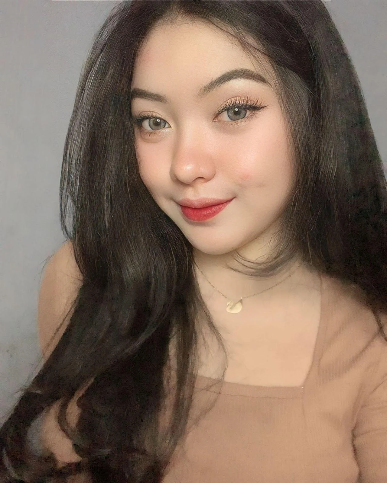 Gadis Penuh Gairah yang Membuat Semua Fantasi Jadi Nyata, gadis penuh gairah, fantasi nyata, cewek seksi