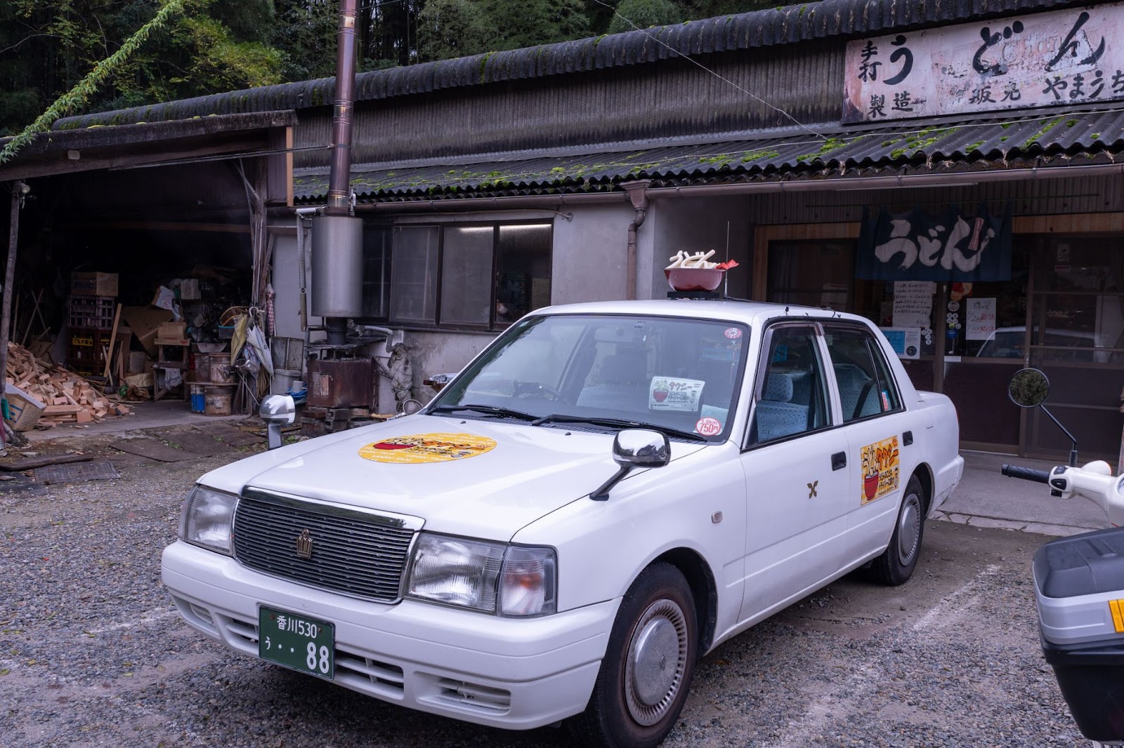 うどんタクシーとうどんの名店『山内うどん』