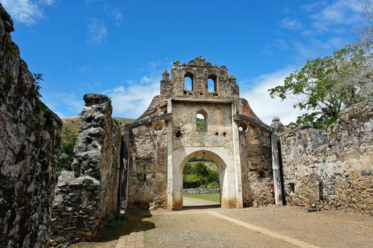 The entrance of church nearby Cartago and it is made of rocks 