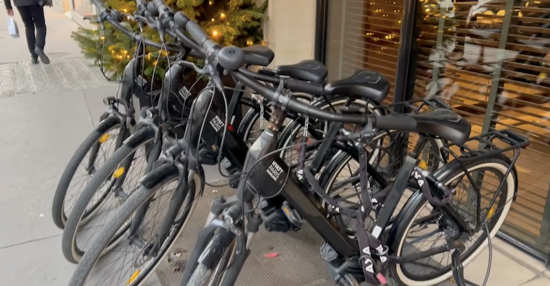 Free bicycles for guests staying at the Hyatt Paris Madeleine. 