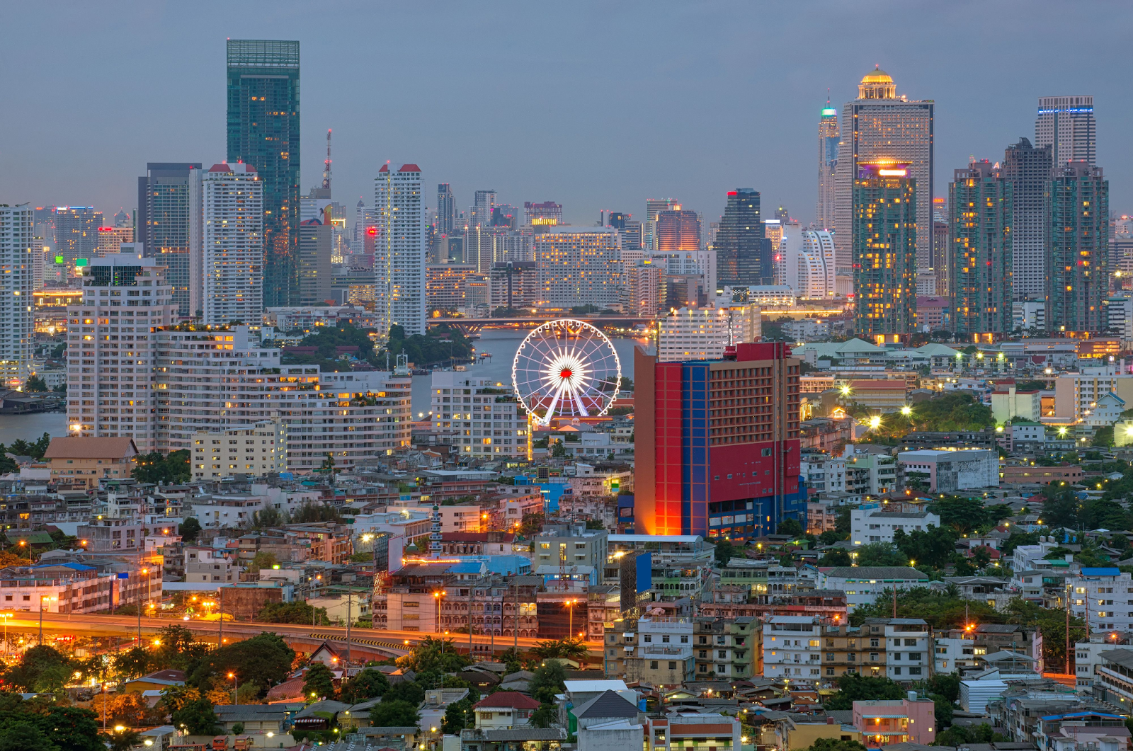 10 Tempat Menarik Di Bangkok yang Wajib Dikunjungi