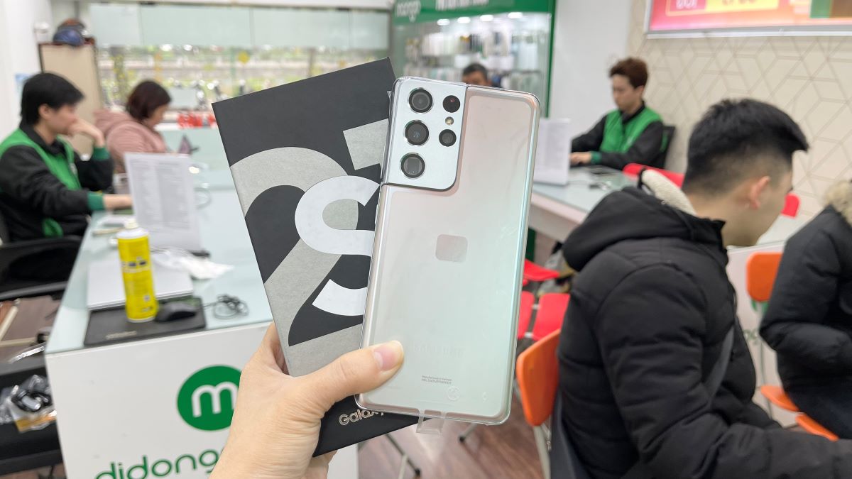 Thiết kế cầm tay vừa vặn thoải mái