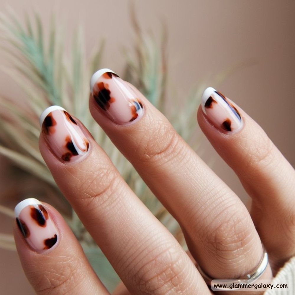 Neutral Fall Nails having Classic Tortoise Patterns
