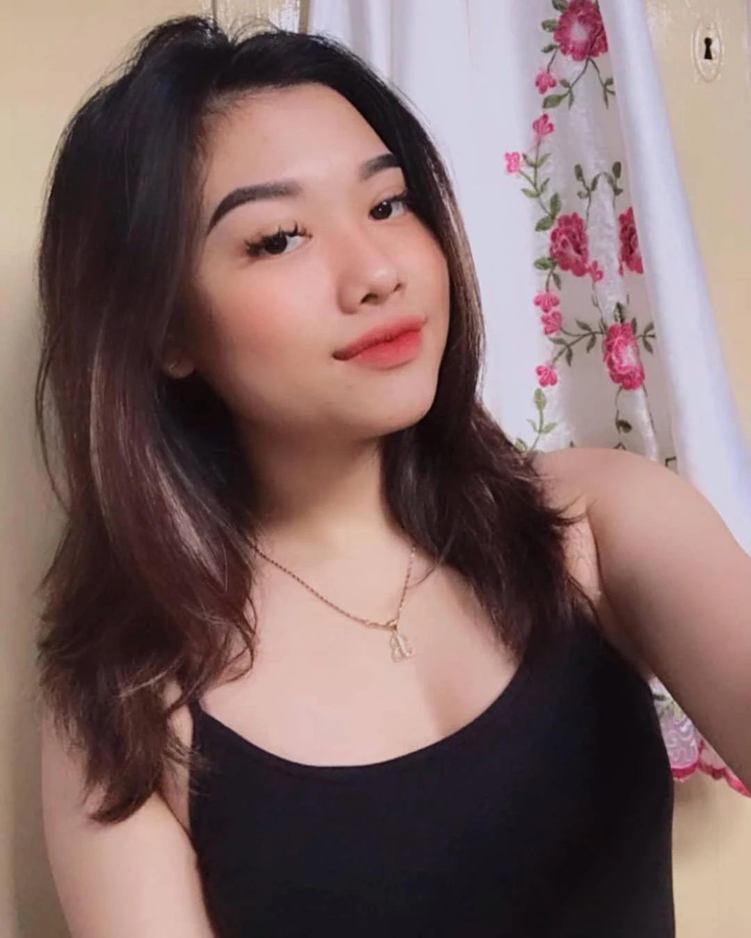 Cewek Menggoda dengan Sentuhan Lembut, cewek menggoda, sentuhan lembut, gadis manis