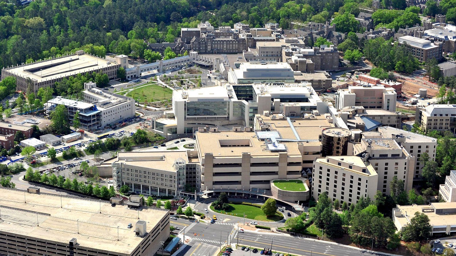 Il Duke University Hospital è stato nominato tra i migliori ospedali del paese da US News - Axios Raleigh