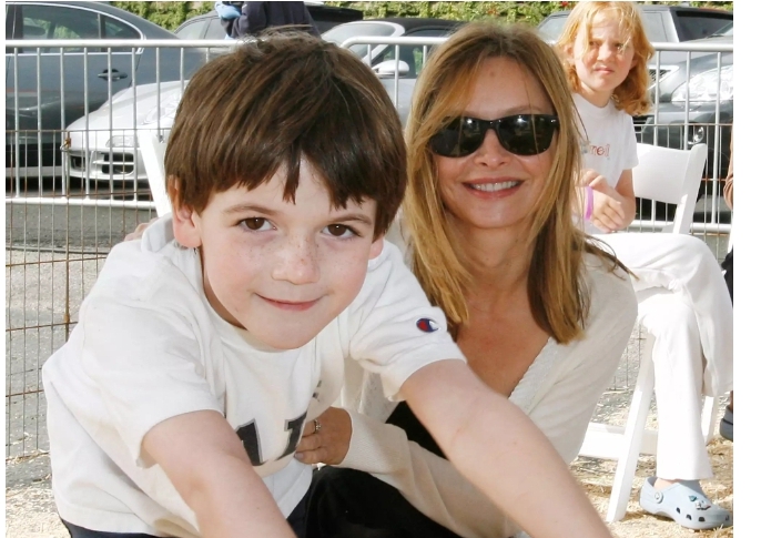 a younger Liam Flockhart with his mother