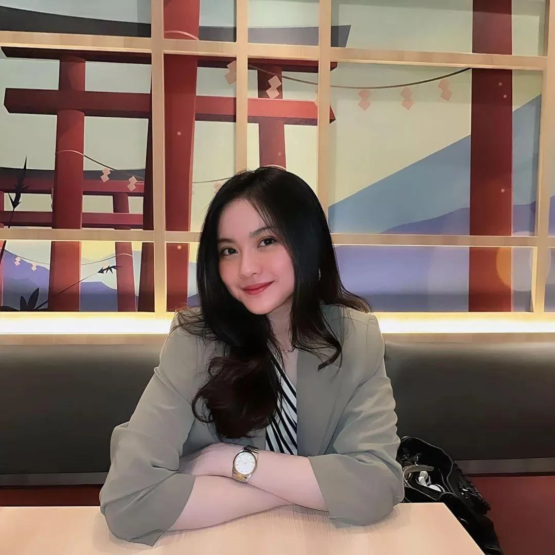 Gadis Cantik yang Membuat Setiap Langkah Mereka Terasa Begitu Menggairahkan, gadis cantik, langkah menggairahkan, cewek seksi